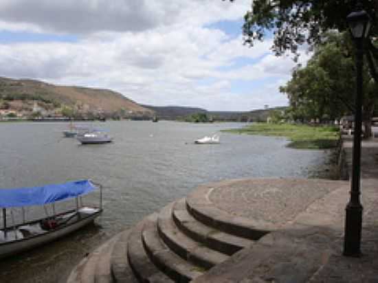 ORLA DO RIO PARAGUAU EM CACHOEIRA-FOTO:HENRIQUE DE BORBA - CACHOEIRA - BA