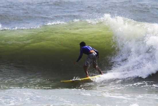 ONDAS DA PRAIA DE A.COREA, POR ANNY CASTRO - AUGUSTO CORRA - PA