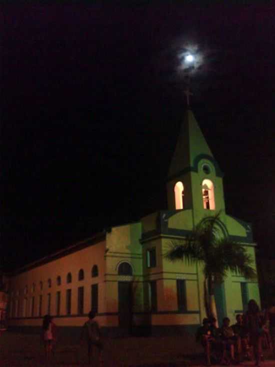 LUA SOBRE A IGREJA DE SANTO ANTNIO - POR HENRIQUE DANIEL DE JESUS - BAIO - PA