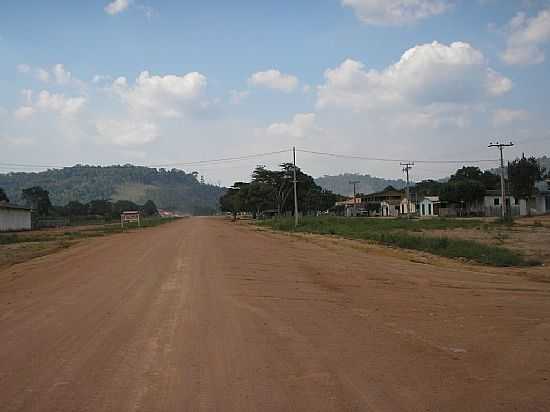 BELA VISTA DO CARACOL-PA-ESTRADA CORTANDO A CIDADE-FOTO:FABIO JR OLIVEIRA - BELA VISTA DO CARACOL - PA