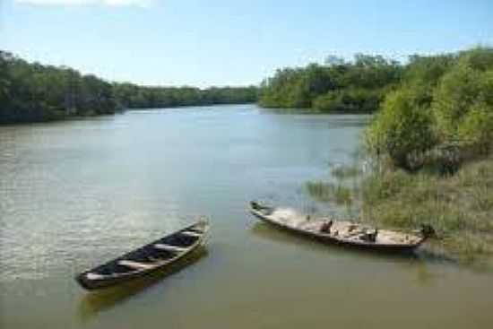 CANOAS NO RIO-FOTO:PORTALCURUCA - BOA VISTA DO IRIRITEUA - PA