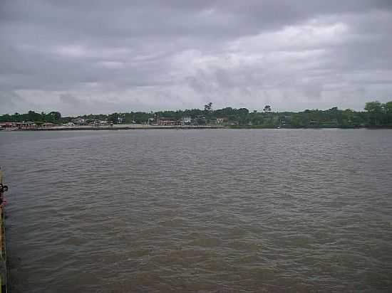 O RIO E A CIDADE DE BUJARU-PA-FOTO:HERNANY CAMPOS - BUJARU - PA