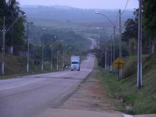 RODOVIA EM CACHOEIRA DO PIRI-PA-FOTO:LOWFILL - CACHOEIRA DE PRIA - PA