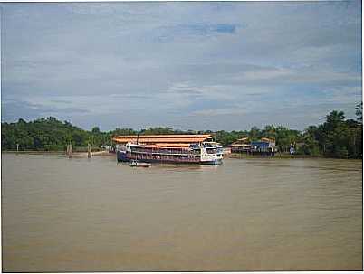 PORTO HIDROVIRIO DO CAMAR, NO MUNICPIO DE SALVATERRA - FOZ DO RIO CAMAR., POR FERNANDO MACEDO - CMARA DO MARAJ - PA