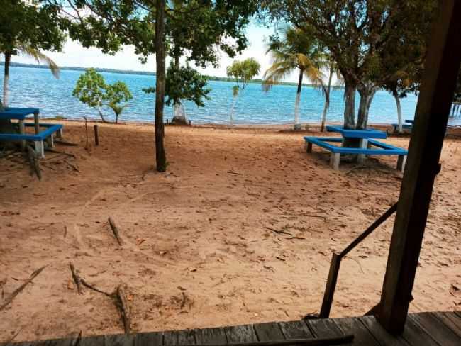 PRAIA DO ROQUE EM ARIPIJO, POR FTIMA COELHO DA - CAMET - PA