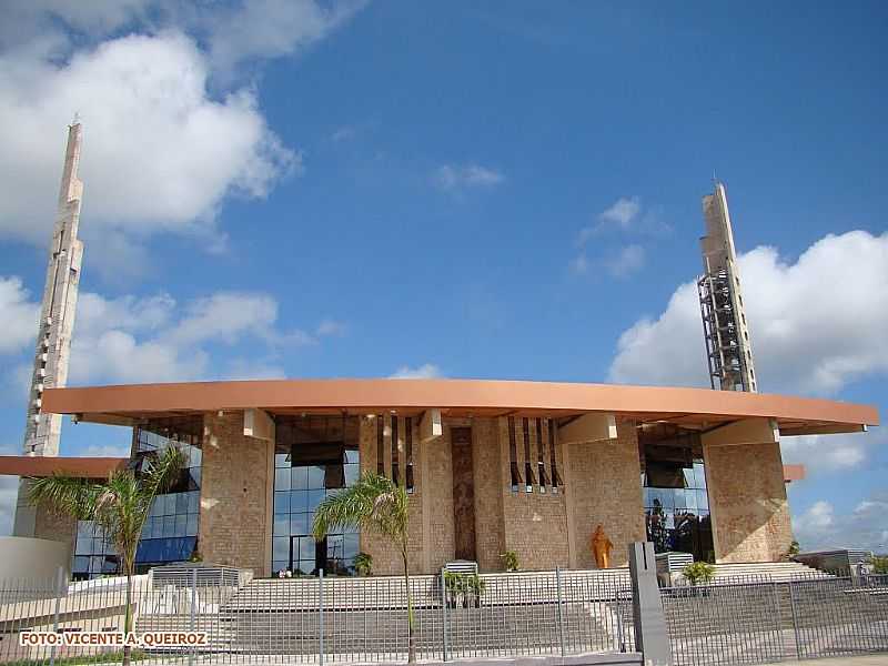 CASTANHAL (PA) CATEDRAL DE N. SRA. ME DE DEUS - POR VICENTE A. QUEIROZ  - CASTANHAL - PA