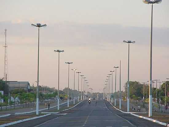 AVENIDA EM CONCEIO DO ARAGUAIA-PA-FOTO:ALCIDES CHACALL - CONCEIO DO ARAGUAIA - PA