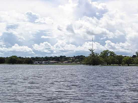 O RIO E AO FUNDO A CIDADE DE CURU-PA-FOTO:DAVI STOCK - CURU - PA