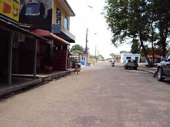 CURU-PA-RUA DO COMRCIO EM MANH DE DOMINGO-FOTO:PEDRO PAULO - CURU - PA