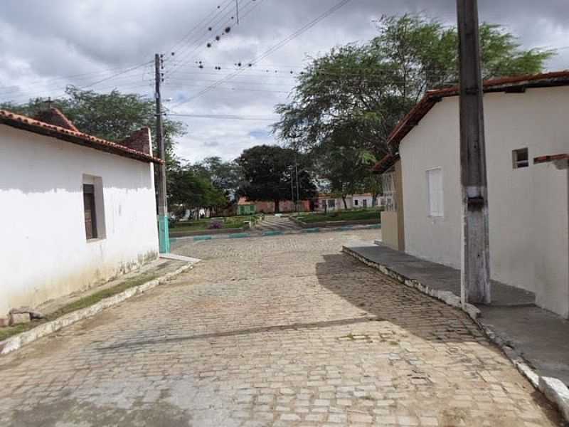 CAIARA-BA-CENTRO DO POVOADO E A PRAA PRINCIPAL-FOTO:IBA MENDES  - CAIARA - BA