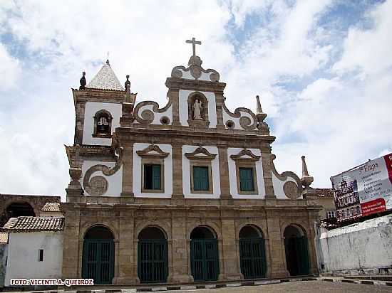 IGREJA DE SANTO ANTNIO DE PDUA EM CAIRU-BA-FOTO:VICENTE A. QUEIROZ - CAIRU - BA