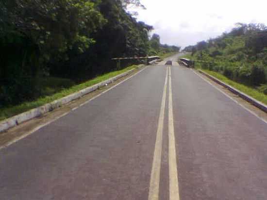 RODOVIA E A PONTE DE FERRO DE JAMBUAU-PA-FOTO:JAMBUAU.COMUNIDADES. - JAMBUAU - PA