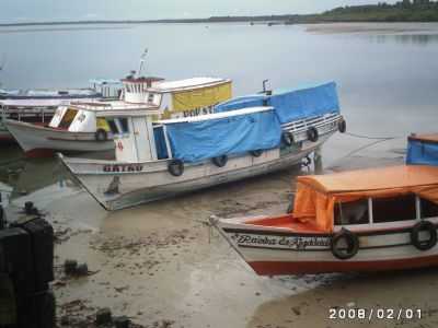 EMBARCAES TPICAS UTILIZADAS NA TRAVESSIA PARA VILA ALGODOAL, POR FERNANDO MACEDO - MARAPANIM - PA