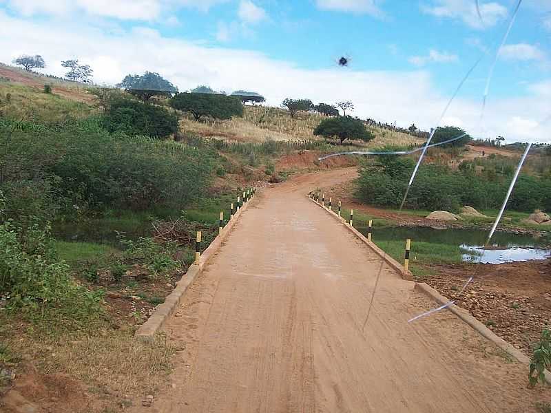 CALDEIRO-BA-PONTE NA ESTRADA DA CIDADE-FOTO:NANDIMDOACORDEON - CALDEIRO - BA