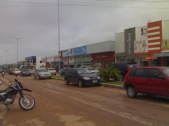 RUA CENTRAL DE NOVO PROGRESSO-PA-FOTO:GELSOJUNIOR - NOVO PROGRESSO - PA