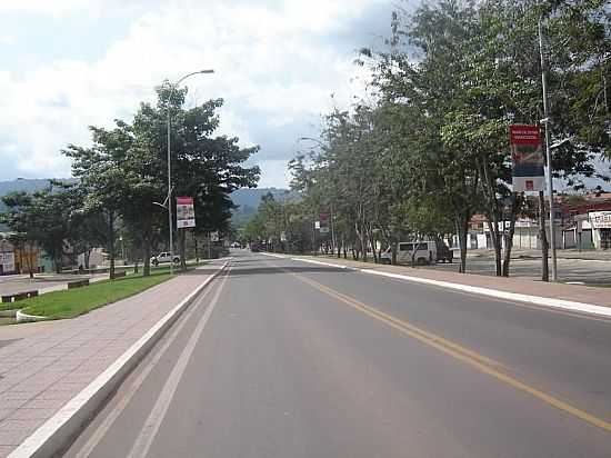 AVENIDA ARBORIZADA EM PARAUAPEBAS-FOTO:MAXUSER - PARAUAPEBAS - PA