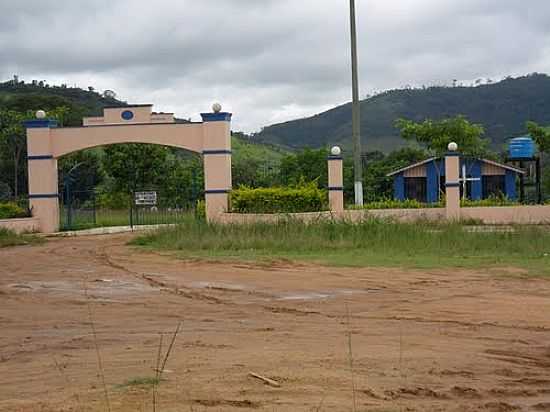 CAMPO SANTO EM PARAUAPEBAS-FOTO:ELIVALDO DUARTE - PARAUAPEBAS - PA