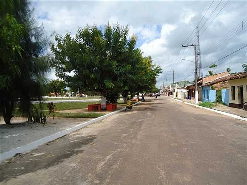 PEIXE BOI-PA-PRAA E AVENIDA NO CENTRO-FOTO:PEDRO PAULO - PEIXE-BOI - PA