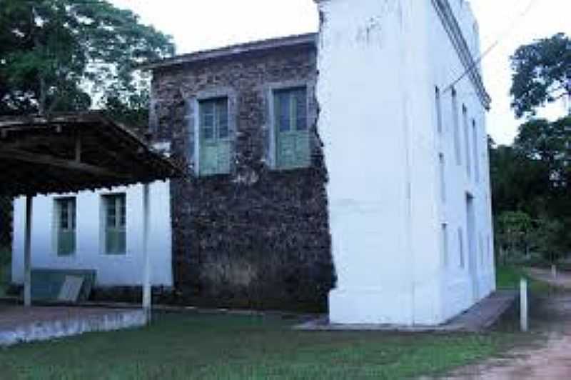 PORTO SALVO-PA-RUNAS DA IGREJA DE PEDRA-FOTO:ERICSIQ.BLOGSPOT.COM  - PORTO SALVO - PA