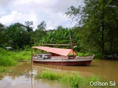 BARCO NA VILA DE GENIPABA-FOTO:ODILSON S  - SANTA BRBARA DO PAR - PA