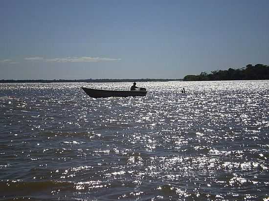 BARQUEIRO EM SANTA MARIA DAS BARREIRAS-PA-FOTO:LCIO MOTA - SANTA MARIA DAS BARREIRAS - PA