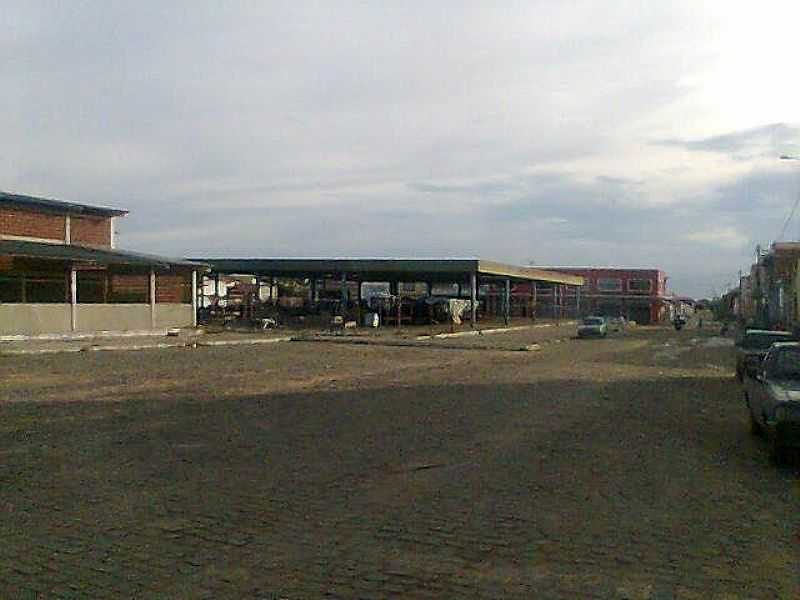 CAMPO ALEGRE DE LOURDES-BA-RUA CRISPINIANO RIBEIRO-FOTO:JAMES PEREIRA DOS SANTOS - CAMPO ALEGRE DE LOURDES - BA