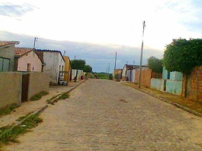 CAMPO ALEGRE DE LOURDES-BA-RUA CRISPINIANO RIBEIRO-FOTO:JAMES PEREIRA DOS SANTOS - CAMPO ALEGRE DE LOURDES - BA