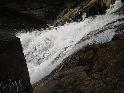 SERRA DAS ANDORINHAS - SO GERALDO DO ARAGUAIA - PA