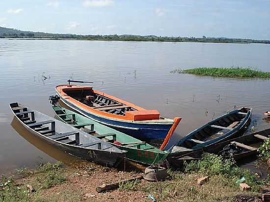 SO GERALDO DO ARAGUAIA-PA-EMBARCAES TPICAS DO RIO ARAGUAIA-FOTO:JOO HENRIQUE ROSA - SO GERALDO DO ARAGUAIA - PA