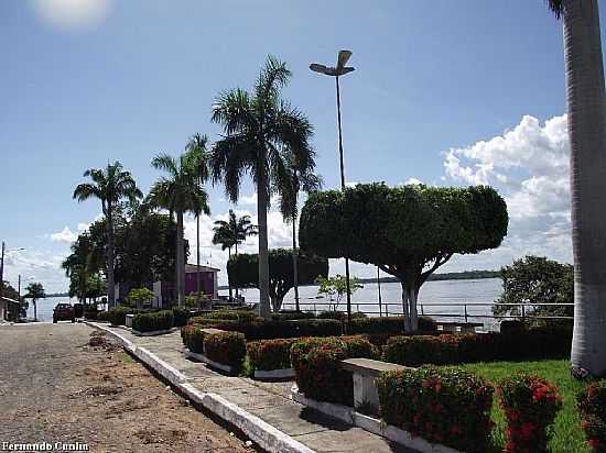 SO JOO DO ARAGUAIA-PA-PRACINHA S MARGENS DO RIO TOCANTINS-FOTO:NANDO CUNHA - 1 - SO JOO DO ARAGUAIA - PA
