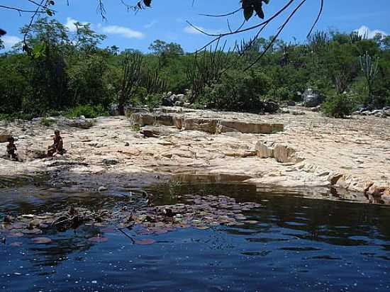 LAGO EM CAMPO FORMOSO-BA-FOTO:GUARUJA - CAMPO FORMOSO - BA