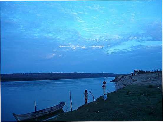 AMANHECER NO VELHO CHICO EM BOM JARDIM-AL-FOTO: DOM.GONALVES - BOM JARDIM - AL