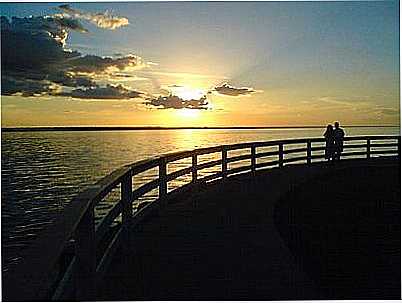 POR DO SOL NO RIO XINGU-FOTO:FLAVIOJESUS  - SENADOR JOS PORFRIO - PA