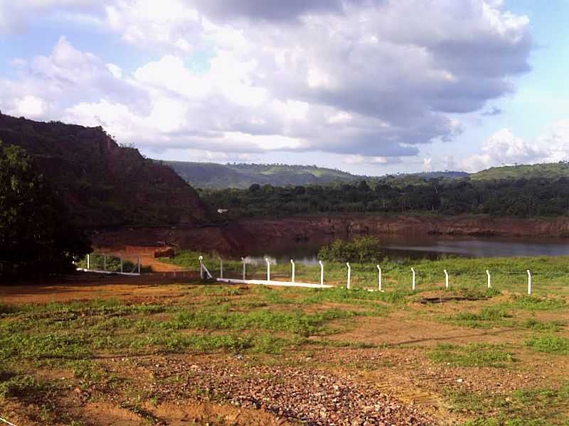 SERRA PELADA-PA-ANTIGA CAVA FEITA POR GARIMPEIROS-FOTO:PEDRO JNIOR - SERRA PELADA - PA