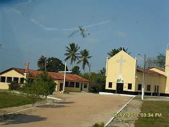 TRACUATEUA-PA-PRAA E IGREJA EM VILA TAUAR-FOTO:CARLOS FERNANDO MACEDO - TRACUATEUA - PA