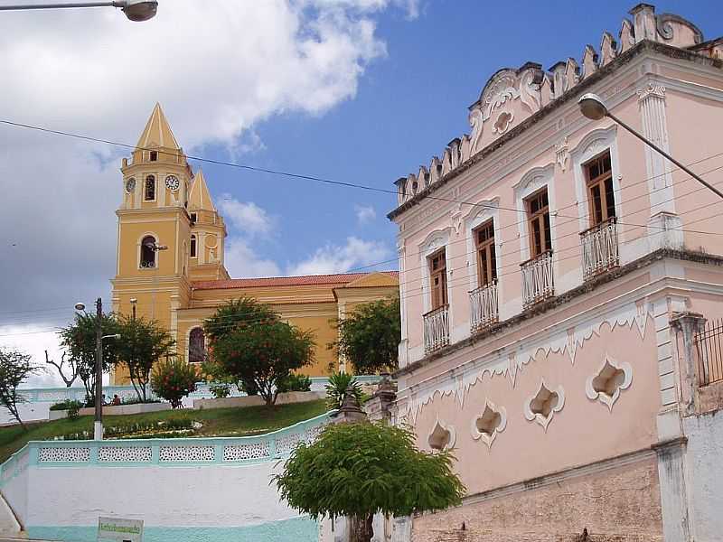 BANANEIRAS-PB-PRAA CENTRAL,IGREJA E CASARO PATRIMNIO HISTRICO-FOTO:MAIS BRASIL TURISMO - BANANEIRAS - PB