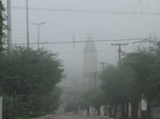 DIA COM NEBLINA (JANEIRO/2011), CENTRO DE CATOL DO ROCHA, POR JOO PATRCIO - CATOL DO ROCHA - PB