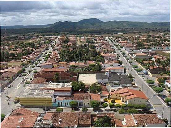 AV SOLON DE LUCENA,(LADO DIREITO)AV PREFEITO JOO FAUSTO(LADO ESQUERDO), POR MARIA DO SOCORRO SOUSA LEITE (CORRINHA LEITE) - CONCEIO - PB