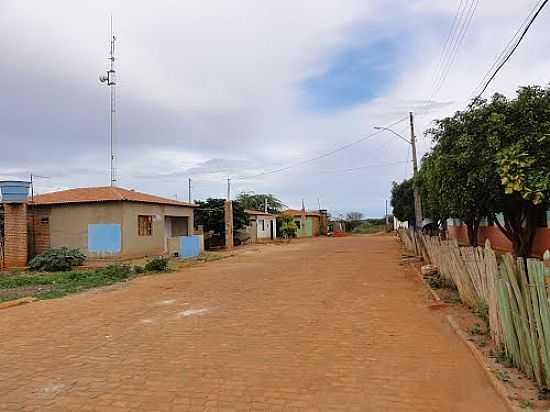 RUA PRINCIPAL DE CANOO-BA-FOTO:ADMIRANDO O BRASIL E - CANOO - BA