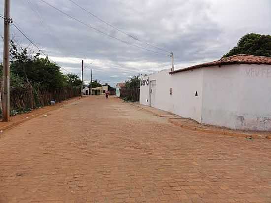 RUA PRINCIPAL DE CANOO-BA-FOTO:ADMIRANDO O BRASIL E - CANOO - BA