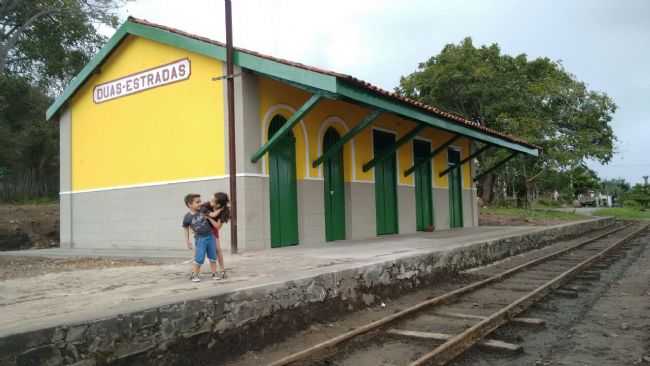 ESTAAO FERROVIRIA, POR ALDINEIA - DUAS ESTRADAS - PB