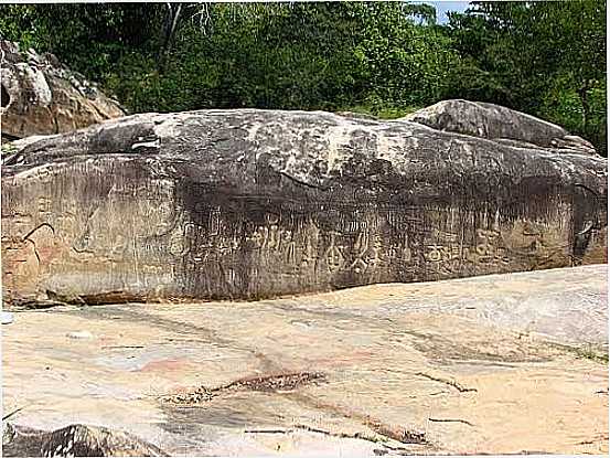 A PEDRA DE ING,STIO ARQUEOLGICO,COM INSCRIES RUPESTRES,MAIS FAMOSO DO MUNDO EM ING-PB-FOTO:TEN RECH - ING - PB