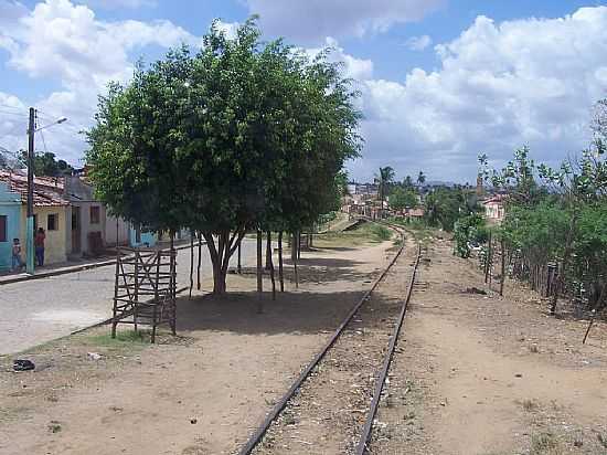 ITABAIANA-PB-FERROVIA PASSANDO PELA CIDADE-FOTO:ANTONIO CARLOS BURITI - ITABAIANA - PB