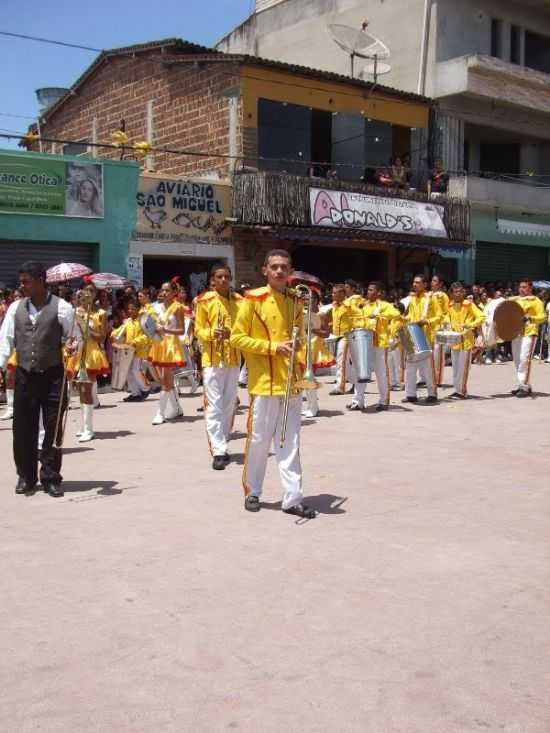 DESFILE CIVICO DE ITAPOROROCA, POR FELIPE GOMEWS - ITAPOROROCA - PB