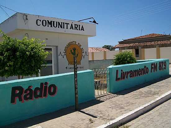 RDIO COMUNITRIA DE LIVRAMENTO-PB-FOTO:MARQUINHO33 - LIVRAMENTO - PB