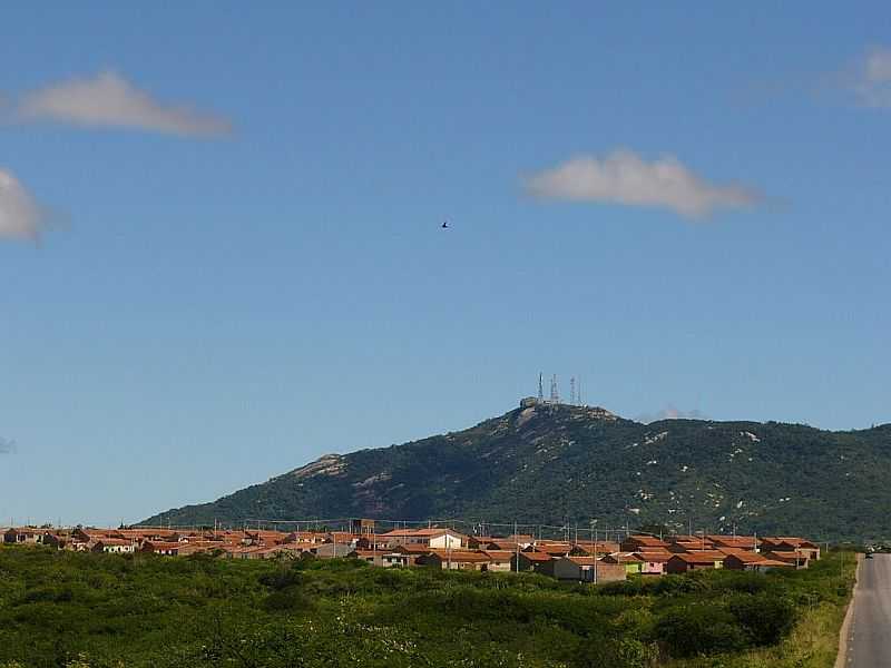 MATURIA-PB-VISTA DA CIDADE E O PICO DO JABRE-FOTO:LUIZ ANTONIO FERNANDES - MATURIA - PB