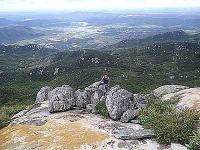 PICO DO JABRE POR CARLYLE - MATURIA - PB