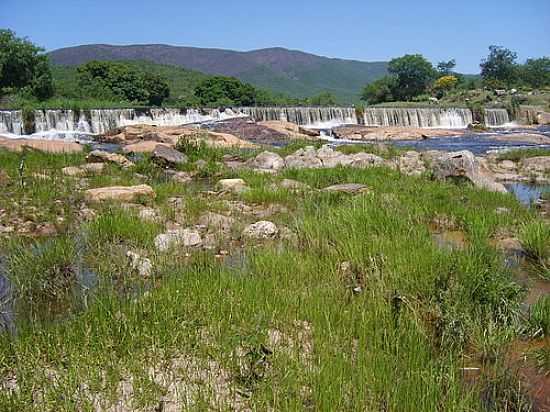 CACHOEIRA DO RIO DA BARRA EM CARAGUATA-BA-FOTO:VERLANSP - CARAGUATA - BA