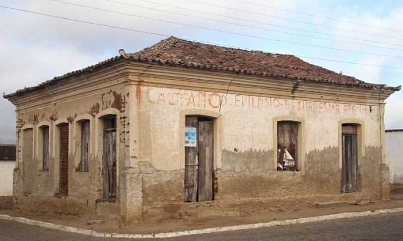 CASA DE TEODSIO DE OLIVEIRA LDO - OLIVEDOS - PB