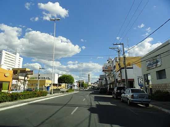 AVENIDA COMERCIAL NO CENTRO DE PATOS-PB-FOTO:WALTER LEITE - PATOS - PB